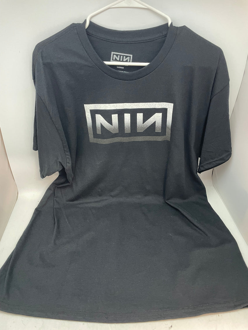 Nine Inch Nails NIN Officially Licensed T-Shirt Size L Like New!
